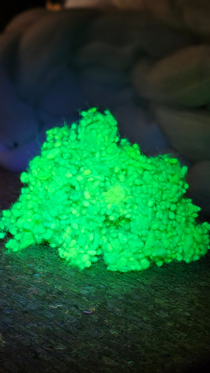 GREEN GLOW - UV Reactive Dyed Wool Nepps - 1 oz