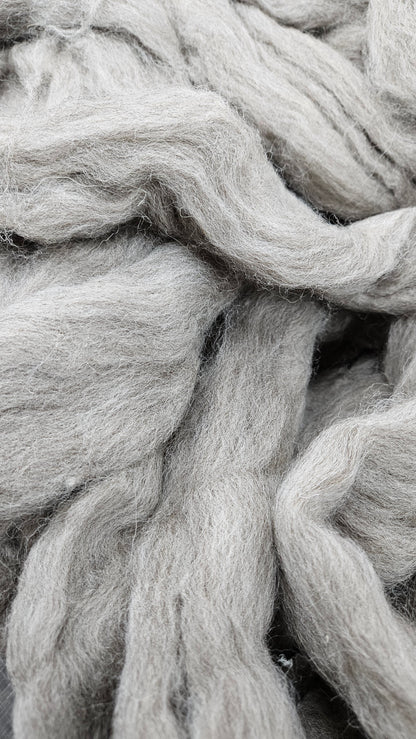 SHETLAND - Natural Wool Top Beginner Spinning Felting Carding Dyeing - 6 oz Grey