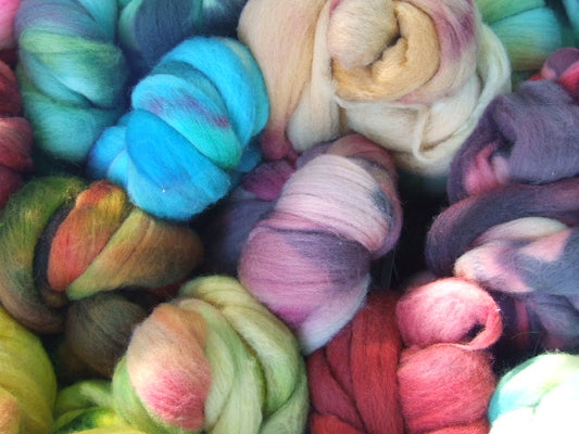 Intro to SPINDLING: How to Drop Spindle Roving