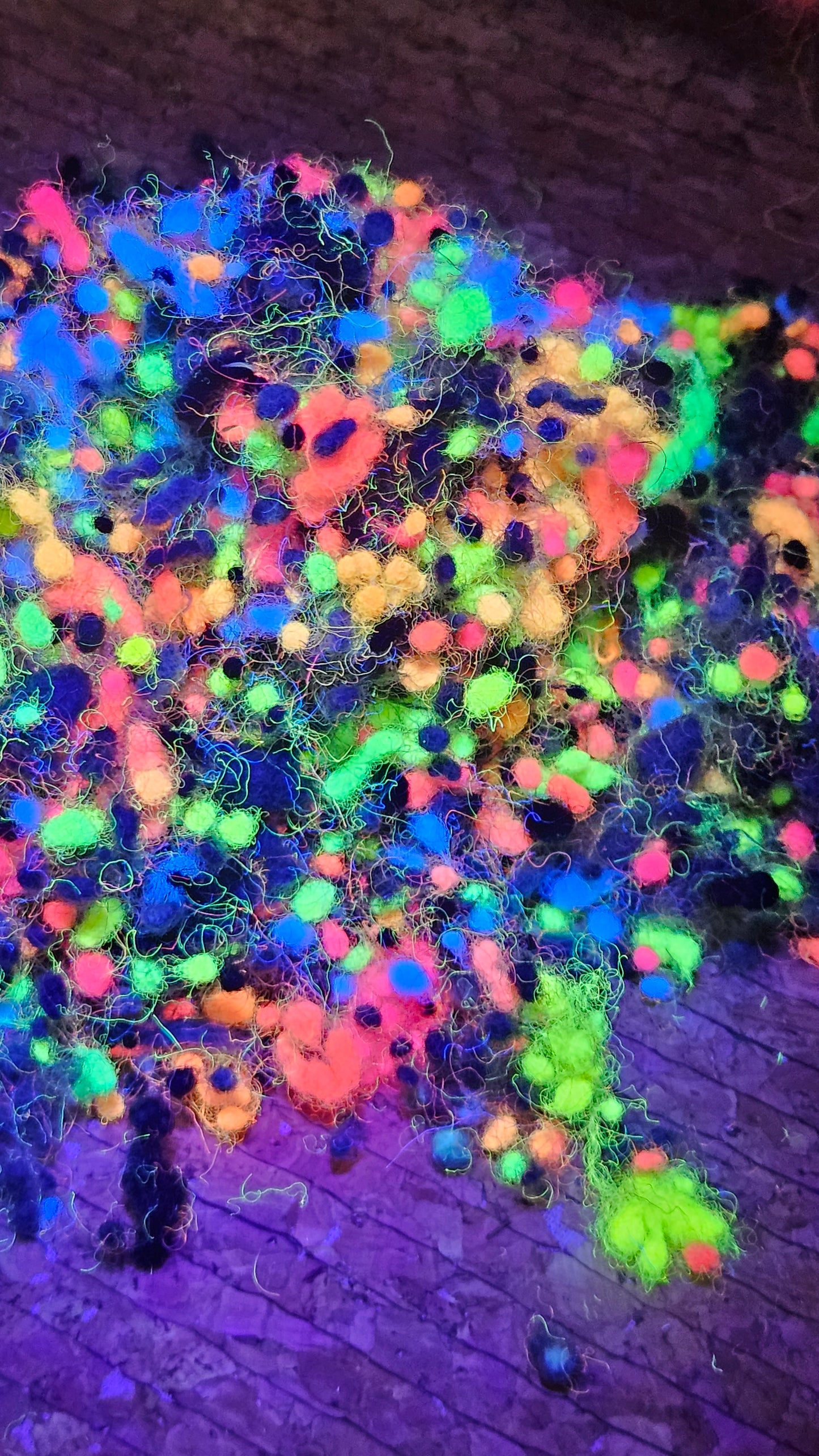 RETRO - UV Reactive Rainbow Dyed Wool Nepps GLOW Blend - 1 oz