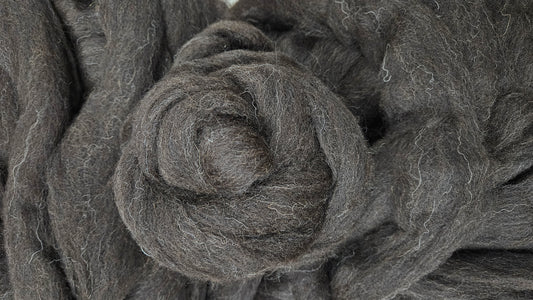 SHETLAND - Natural Wool Top Beginner Spinning Felting Carding Dyeing - 6 oz Brown