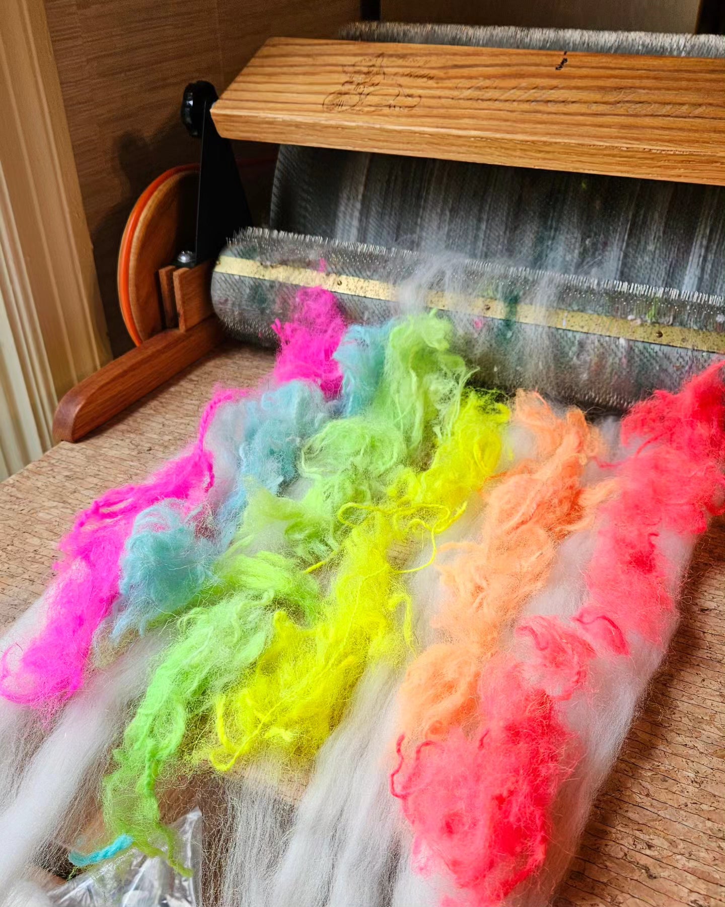DOUBLE RAINBOW ALL THE WAY - Wool Thread Cloud GLOW Texture Collection UV Reactive - 6 oz