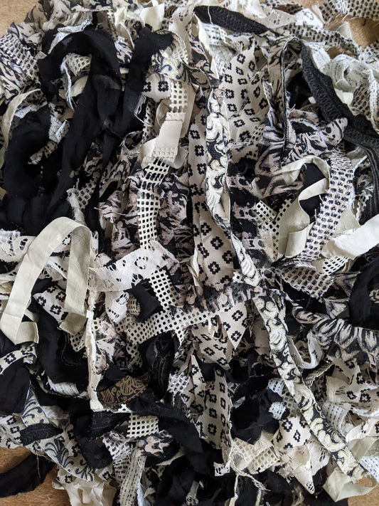 BLACK & WHITE Ribbons Texture Collection 6 oz